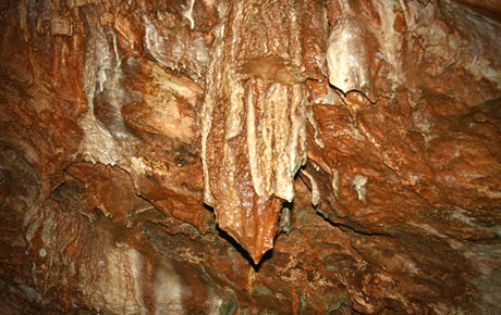 La grotte aux fées à la Côte-aux-Fées
